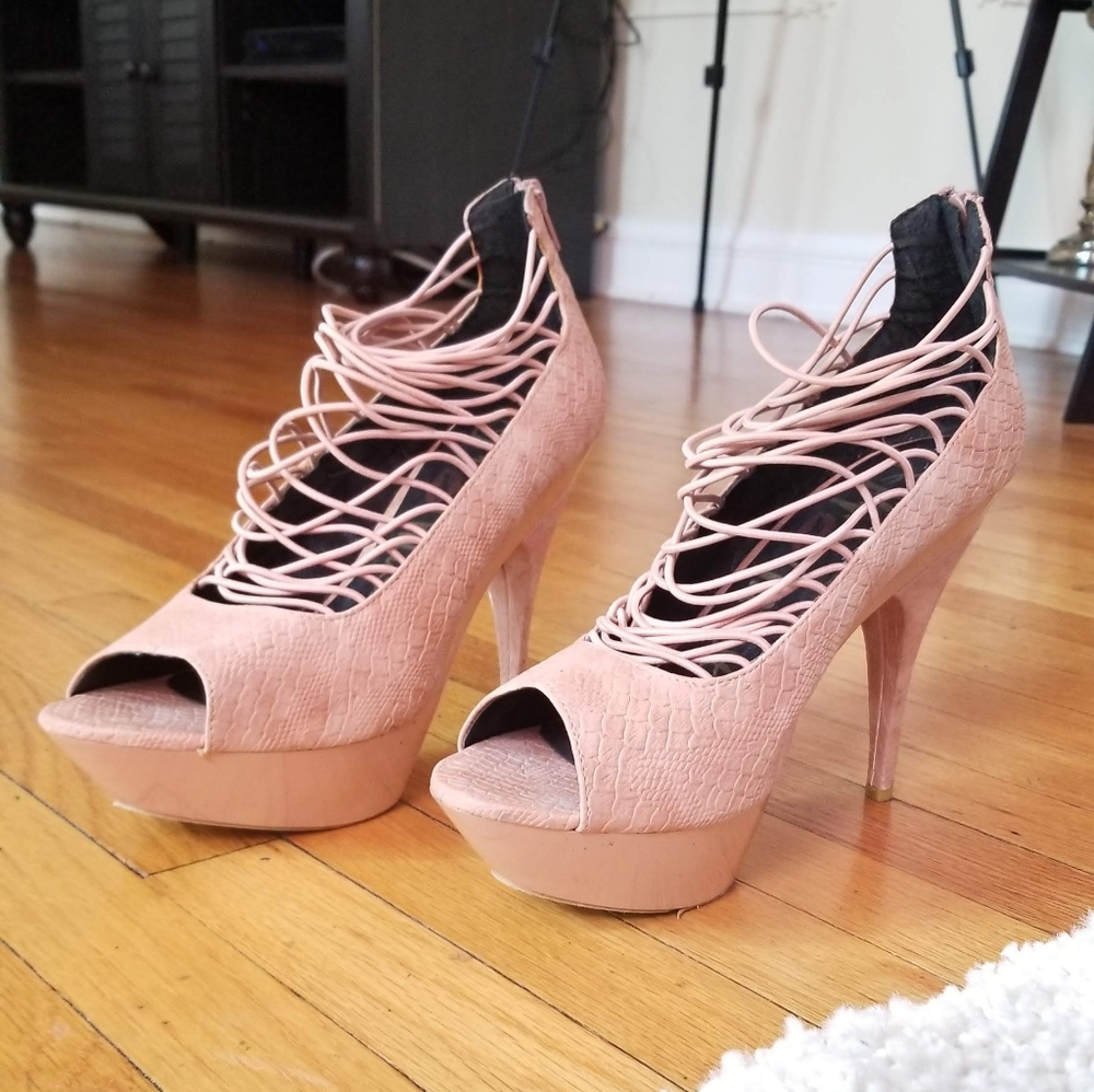 Heels - Picture 2 of 3